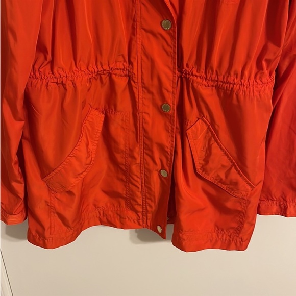 C. Wonder Jacket - Picture 9 of 9